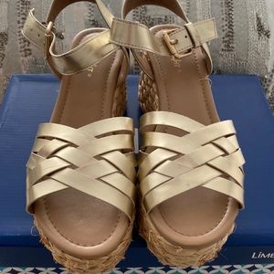 Women’s sandals